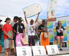 Beach tennis e bodyboard abrem o circuito de competições da temporada do Verão Paraná no litoral paranaense