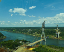 Com roda-gigante e volta de voos internacionais, Foz do Iguaçu reforça retomada do turismo