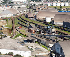 Movimentação por ferrovia chega a 20% nos portos paranaenses