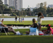 Verão começa nesta terça-feira sob influência de La Niña no Paraná