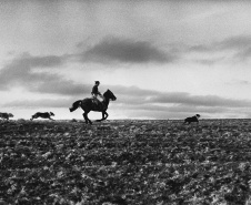 MON realiza exposição inédita do fotógrafo Orlando Azevedo