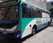 O ônibus itinerante da Agência do Trabalhador de Curitiba estará percorrendo nas próximas duas semanas os bairros da capital paranaense levando oportunidade de emprego.