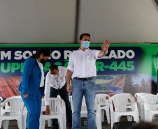 O governador Carlos Massa Ratinho Junior assina nesta quinta-feira (16) a ordem de serviço das obras de duplicação da PR-445, entre Londrina e Mauá da Serra, na região Norte. - Tamarana, 16/12/2021