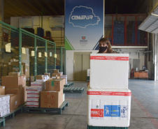 Logística e distribuição de 21 milhões de imunizantes acelerou a vacinação contra a Covid-19 no Paraná