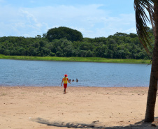 Corpo de Bombeiros alerta para risco de ataques de piranhas nas praias de águas doces do Oeste