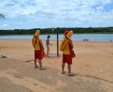 Corpo de Bombeiros alerta para risco de ataques de piranhas nas praias de águas doces do Oeste