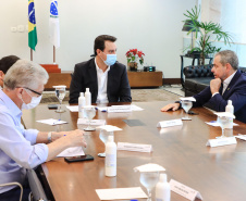 Governador Carlos Massa Ratinho Junior durante reunião no gabinete - Curitiba, 31/01/2022