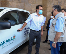 Governador Carlos Massa Ratinho Junior entrega veículos para a Vigilância Ambiental.