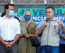 Governador Carlos Massa Ratinho Junior entrega veículos para a Vigilância Ambiental.