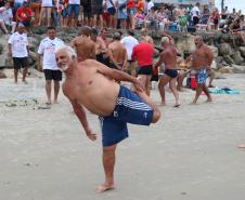 21ª edição da Travessia dos Veteranos do Corpo de Bombeiros celebra tradição em Guaratuba