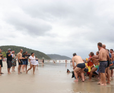 21ª edição da Travessia dos Veteranos do Corpo de Bombeiros celebra tradição em Guaratuba