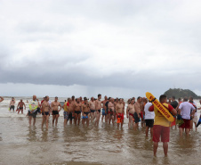 21ª edição da Travessia dos Veteranos do Corpo de Bombeiros celebra tradição em Guaratuba