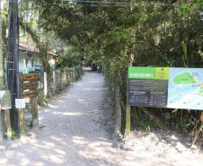 Entrada de materiais de construção na Ilha do Mel segue proibida até o fim da alta temporada