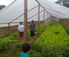 Famílias beneficiadas pelo Renda Agricultor Familiar têm suas histórias narradas em revista 