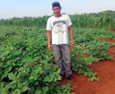 Famílias beneficiadas pelo Renda Agricultor Familiar têm suas histórias narradas em revista 