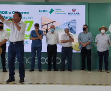 Em ato no Show Rural, IAT entrega Licença de Instalação da ampliação da unidade da Coopavel