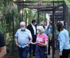 Diretores do BRDE, prefeito de Foz e parceiros visitam Parque das Aves e discutem fomento ao turismo