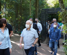 Diretores do BRDE, prefeito de Foz e parceiros visitam Parque das Aves e discutem fomento ao turismo