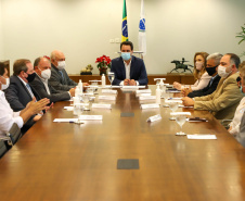 Governador assina ordem de serviço para construção da primeira Cidade do Idoso no Paraná