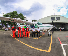 Governo do Paraná envia 10 bombeiros e quatro cães para buscas a desaparecidos em Petrópolis