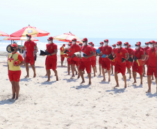 Corpo de Bombeiros forma 30 novos guarda-vidas no Litoral