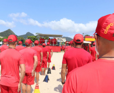 Corpo de Bombeiros forma 30 novos guarda-vidas no Litoral