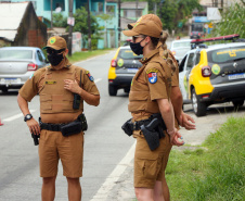 Operação Barreira realiza bloqueios policiais no litoral parananse