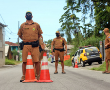 Operação Barreira realiza bloqueios policiais no litoral parananse