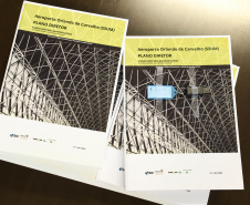 Umuarama - Prefeito Hermes Pimentel da Silva / Deputado Estadual Delegado Fernando Martins / Josil Voidela e Luciana Bruel equipe técnica de aeroportos da SEIL