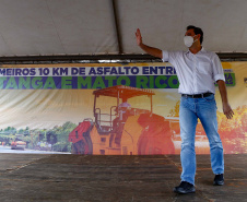 O primeiro trecho da ligação asfáltica entre os municípios de Mato Rico e Pitanga, na região central do Estado, foi liberado nesta quinta-feira (03) pelo governador Carlos Massa Ratinho Junior. 