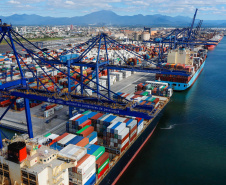 Volume de carga exportada em contêineres, pelo Porto de Paranaguá, aumenta 24%