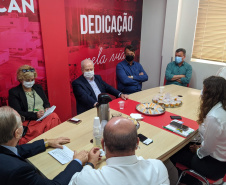 Direção do BRDE visita Hospital do Câncer de Cascavel que recebe R$ 558 mil em recursos