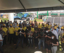 RenovaPR mostra tecnologia e assina contrato com produtores para uso de energias renováveis 
