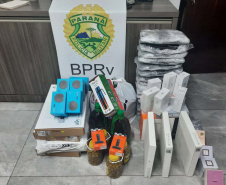 Em diferentes cidades, policiais rodoviários estaduais apreendem 200 quilos de maconha, porções de crack e equipamentos eletrônicos