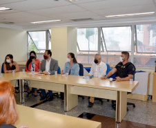 Reunião discute atendimento de mulheres trans no sistema prisional