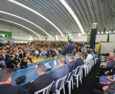 O governador Carlos Massa Ratinho Junior e o  Secretário da Saúde, Beto Preto, assinam nesta quinta-feira (31), liberação de recurso para o Hospital de Rio Branco do Sul. 31/03/2022 - Foto: Geraldo Bubniak/AEN