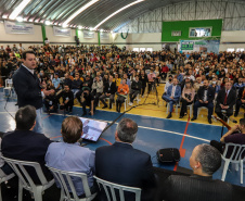 O governador Carlos Massa Ratinho Junior e o  Secretário da Saúde, Beto Preto, assinam nesta quinta-feira (31), liberação de recurso para o Hospital de Rio Branco do Sul. 31/03/2022 - Foto: Geraldo Bubniak/AEN