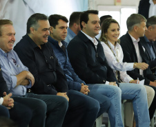 O governador Carlos Massa Ratinho Junior e o  Secretário da Saúde, Beto Preto, assinam nesta quinta-feira (31), liberação de recurso para o Hospital de Rio Branco do Sul. 31/03/2022 - Foto: Geraldo Bubniak/AEN