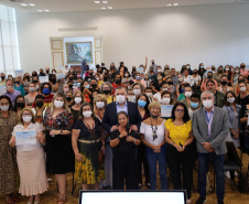 Secretaria de Justiça, Família e Trabalho entrega a primeira carteira do artesanato brasileiro e comemora Dia do Artesanato