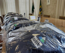 Fazenda entrega novos uniformes aos auditores fiscais da Receita Estadual 