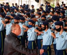  Colégios Cívico-Militares recebem kits finais do uniforme 