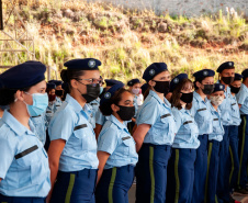  Colégios Cívico-Militares recebem kits finais do uniforme 