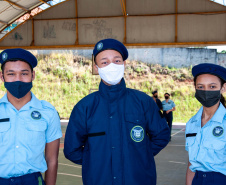  Colégios Cívico-Militares recebem kits finais do uniforme 