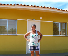 Mulheres são as mais beneficiadas por projetos habitacionais no Paraná
