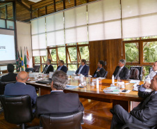 Governador Carlos Massa Ratinho Junior em reunião com presidente do Ibama Eduardo Bim pra tratar do cronograma das audiências publicas da Nova-Ferroeste e parques urbanos - Curitiba, 16/03/2022