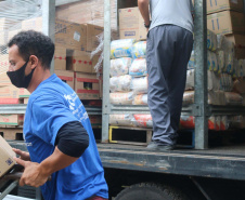 Governo realiza segunda entrega de alimentos não perecíveis para merenda escolar