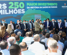 Investimento recorde na Saúde prevê mais de 300 obras e entrega de 744 veículos para municípios do Paraná