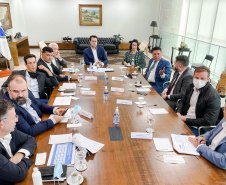 Governador Carlos Massa Ratinho Junior durante reunião com executivos do Grupo Softbank - Curitiba, 22/03/2022