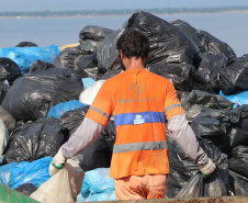 IAT contribui com recolhimento e destinação de resíduos urbanos durante alta temporada de verão