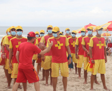  Corpo de Bombeiros forma 55 guarda-vidas civis voluntários no litoral